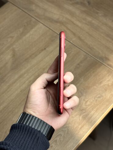Apple iPhone: IPhone 11, Б/у, 64 ГБ, Красный, Чехол, 75 % — 2