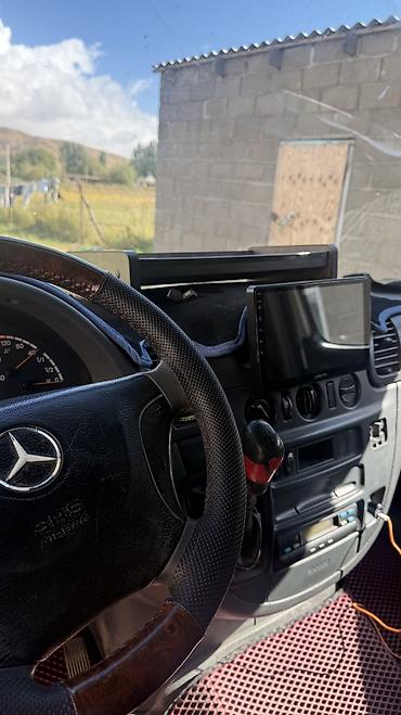 грузовой авто: Mercedes-Benz Спринтер: 2005 г., 2.2 л, Механика, Дизель, Фургон — 5