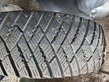 Шины 235 / 60 / R 18, Зимняя шипованная, Б/у, Комплект, Легковые, GoodYear