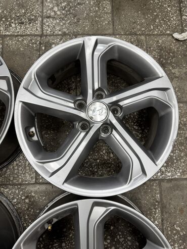 Диски: Литые Диски R 17 Hyundai, Комплект, отверстий - 5, Б/у — 6