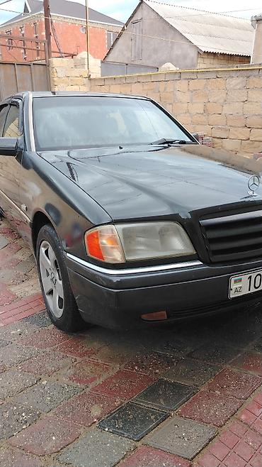 w212 mercedes: Mercedes-Benz C‑Class sedan - Korpus: 4 qapılı sedan, tünd boz rəng - — 1