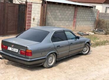 бмв 034: BMW 520: 1988 г., 2 л, Механика, Бензин, Седан