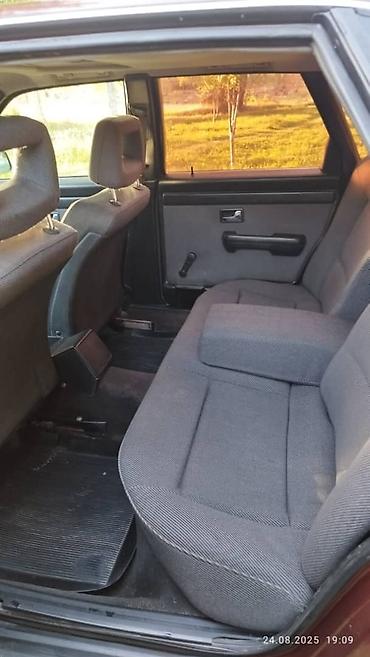 audi s: Audi 100: 1990 г., Механика, Бензин, Седан — 4
