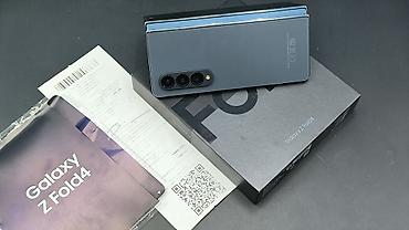 z fold 3: Samsung Galaxy Z Fold 4, Б/у, 256 ГБ, цвет - Серый, 2 SIM — 2