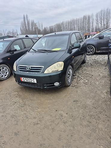 будка для портера: Toyota Avensis Verso: 2002 г., 2 л, Механика, Дизель, Минивэн — 1