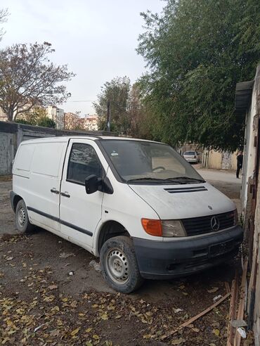 maşın mercedes: Mercedes-Benz Vito: 2.2 l | 2000 il Van/Minivan