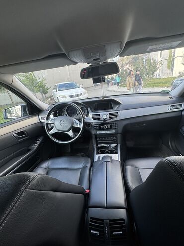 Mercedes-Benz: Mercedes-Benz E 220: 2.2 l | 2014 il Sedan — 6