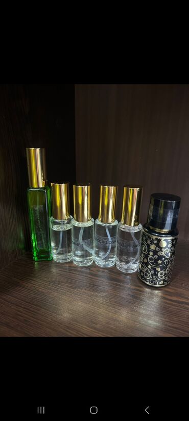 Ətriyyat: Keyfiyyətli ətir axtaranlar üçün düzgün seçim. Delüks keyfiyyət, xoş — 8