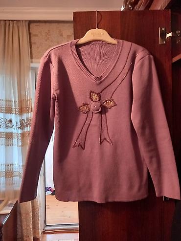 Кофты, свитеры: Kofda malinıvı reng. 6 manat. 40-42 razmerə uyğundur. XL- XXL — 3