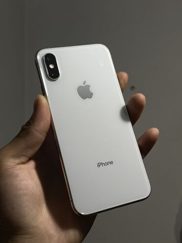 переходник на наушники: IPhone Xs, Б/у, 64 ГБ, White Titanium, Чехол, 79 %