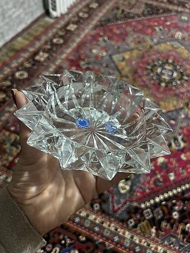 Şüşə külqabı – kəsmə naxışlı, şəffaf kristal dizayn. - Material