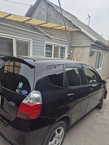 Honda Fit: 2002 г., 1.5 л, Автомат, Бензин, Хэтчбэк