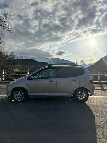 Honda: Honda Fit: 2004 г., 1.3 л, Автомат, Бензин, Хэтчбэк — 4