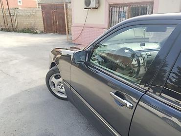 w210 duman: Mercedes-Benz E-Class: 3.2 l | 2000 il Sedan — 6
