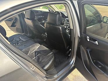 Volkswagen: Volkswagen Passat: 2 l | Sedan — 8