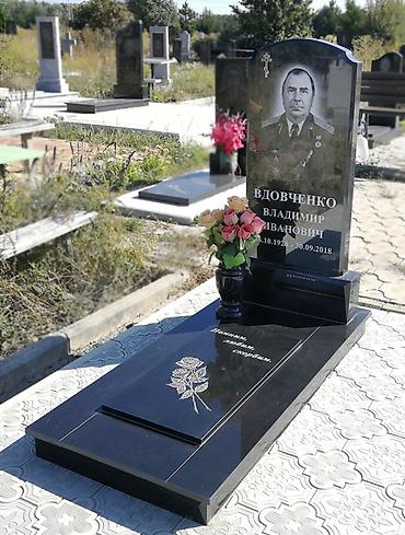 бур: Изготовление памятников, Изготовление оградок, Изготовление крестов | Гранит, Металл, Мрамор | Установка, Оформление — 10