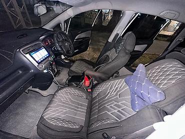 step wgn: Honda Stream: 2002 г., 1.7 л, Автомат, Бензин, Минивэн — 3