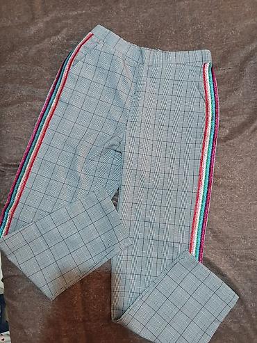 Ženske pantalone sa kariranim dezenom i svetlucavim bočnim prugama - — 1
