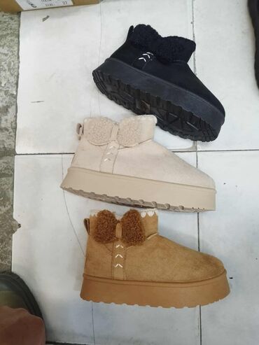 Ugg čizme: 25-36 3200 — 9