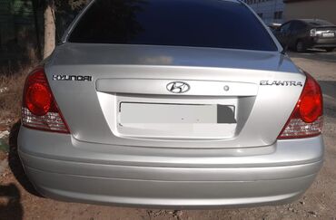 Hyundai: Hyundai Elantra: 1.6 l | 2004 il Sedan — 5