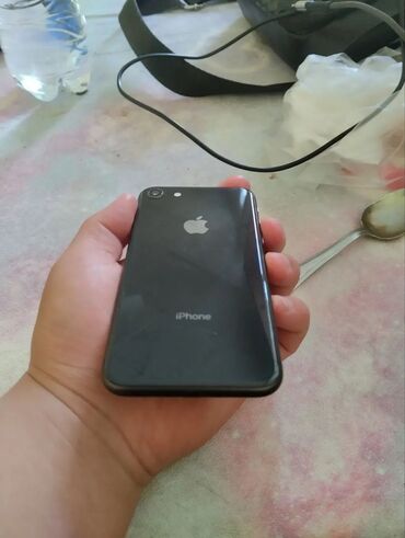 колдонулган телефон: IPhone 8, 64 ГБ, Кара, Каптама, 100 %