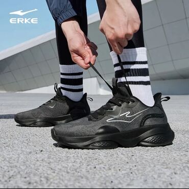 кроссовки фирмы bona: Спортивные беговые кроссовки от фирмы ERKE original (НОВЫЕ) Очень