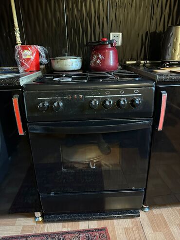 Masalar: Plitə Regular, Qazlı, Ayrıca dayanan, 4 gözlü