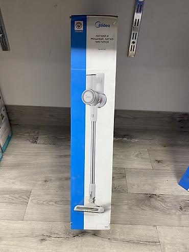 Вертикальный пылесос Midea VSS-240 Ключевые особенности: - Легкий и