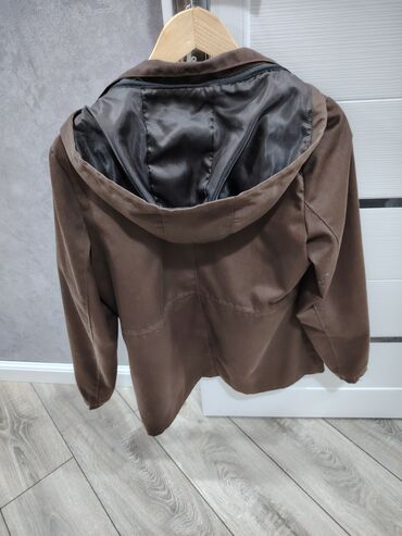 ag koynekler qadin ucun: Женская куртка 2XL (EU 44), цвет - Коричневый