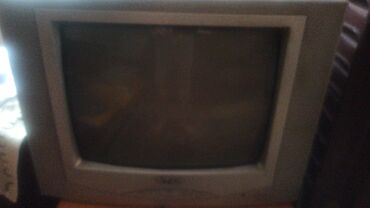 maraqli tv az: Kabel/satelit TV komplekti - Klassik CRT tipli televizor (gümüşü