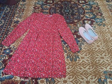 изумруд платье: Детское платье, цвет - Красный, Б/у
