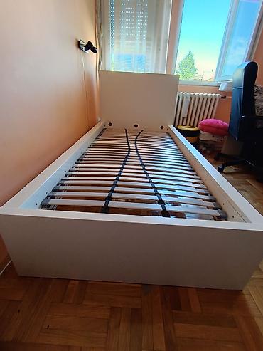 Kreveti: IKEA MALM Krevet — 50 € Prodaje se polovan IKEA MALM krevet u beloj — 8