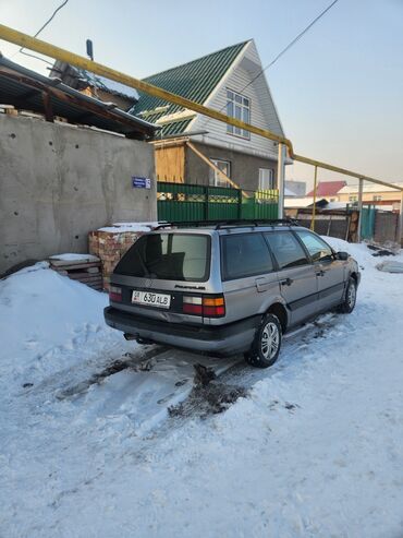 Volkswagen: Volkswagen Passat: 1992 г., 1.8 л, Механика, Бензин, Универсал