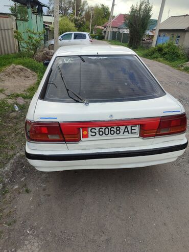 фит сатылат: Mazda 626: 1990 г., 2 л, Механика, Бензин, Хэтчбэк
