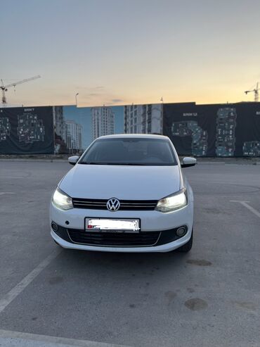 Volkswagen: Volkswagen Polo: 2013 г., 1.6 л, Механика, Бензин, Седан