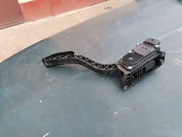 Auto delovi: Pedala gasa elektronska Lada 21214i Nivu . Polovno, ocuvano. Skinuto — 3