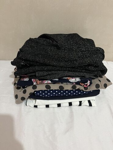 Bluze: Ženska garderoba – paket različitih komada U ponudi je set modernih — 1