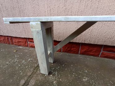 Stolovi: Sto i klupe za slave,veselja i slično,sto drveni-rasklopiv, debljina — 12