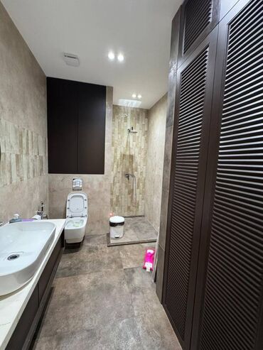 Ofislər: Nərimanov rayonu, Koroğlu metrosu, Heydər Əliyev prospektində, 16 — 9