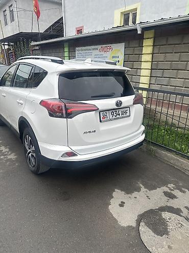 Toyota: Toyota RAV4: 2018 г., 2.5 л, Автомат, Бензин, Кроссовер — 3