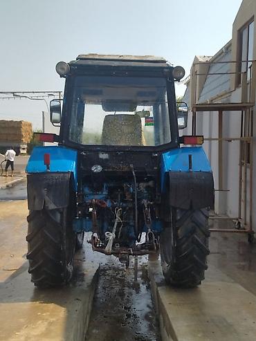 tractor belarus 1221: Belarus MTZ tipli təkərli traktor - Rəng: mavi - Kabinli, tam qapalı — 3