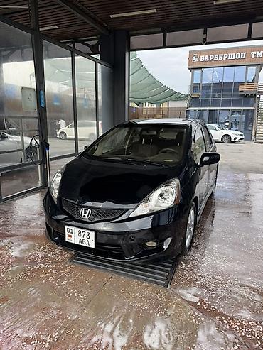 цены на машины в кыргызстане: Honda Fit: 2008 г., 1.5 л, Автомат, Бензин, Хэтчбэк — 4
