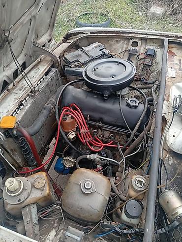 Audi: Audi 100: 1979 г., Седан — 9