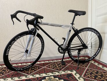 двухподвесный велосипед: Шоссейный Велосипед 
Новый 
Размер Колес 23