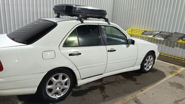 Mercedes-Benz: Mercedes-Benz 220: 1993 г., 2.8 л, Механика, Бензин, Седан — 6