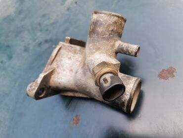 Auto delovi: Racva vode glave Lada 2121,21213,21214i Niva. Polovno, ocuano. Skinuto — 1