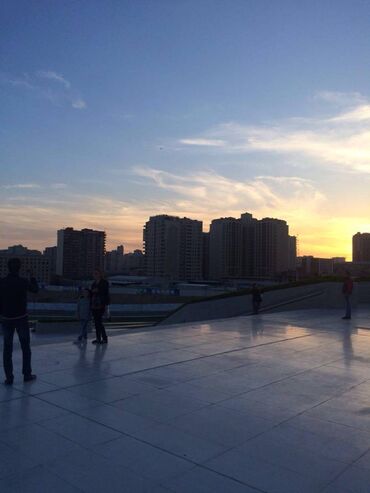 Uzunmüddətli kirayə mənzillər: Nərimanovda, Heydər Əliyev Mərkəzində, Konfrans zalının yaxınlığında — 11