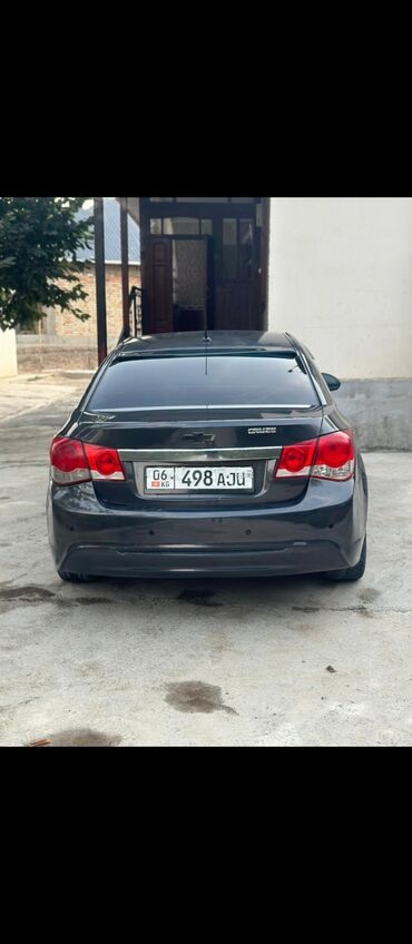 нарын автомобили: Chevrolet Cruze: 2013 г., 1.6 л, Механика, Бензин, Седан