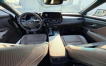 Lexus: Lexus ES: 2022 г., 2.5 л, Автомат, Бензин, Седан — 2