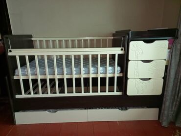 Детская мебель: Кровать 
Б/У
Состояние отличное
Цена15000 
Торг.имеется